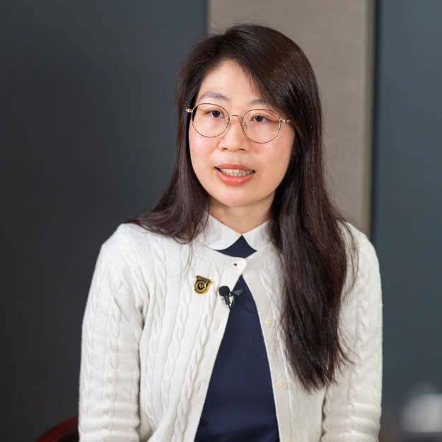陈诺婷, 校友