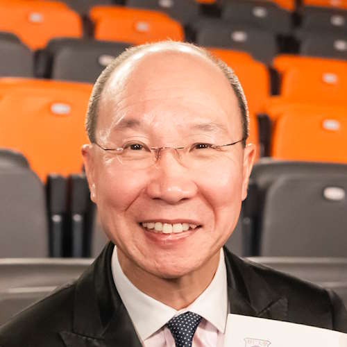 黃江天博士, 校友